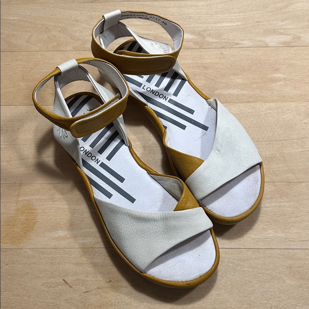 Fly London Sandals Sz 40 - Picture 2 of 5